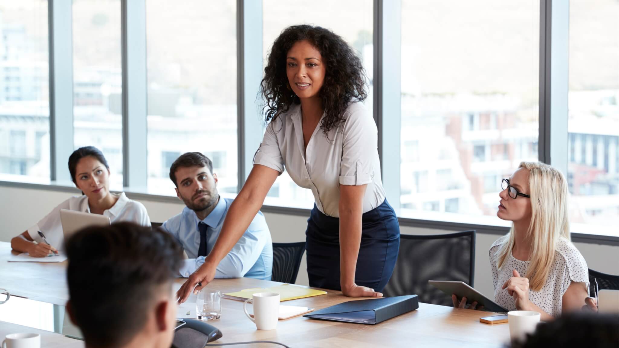Robert’s Rules of Order for Meetings: A Guide + Tips