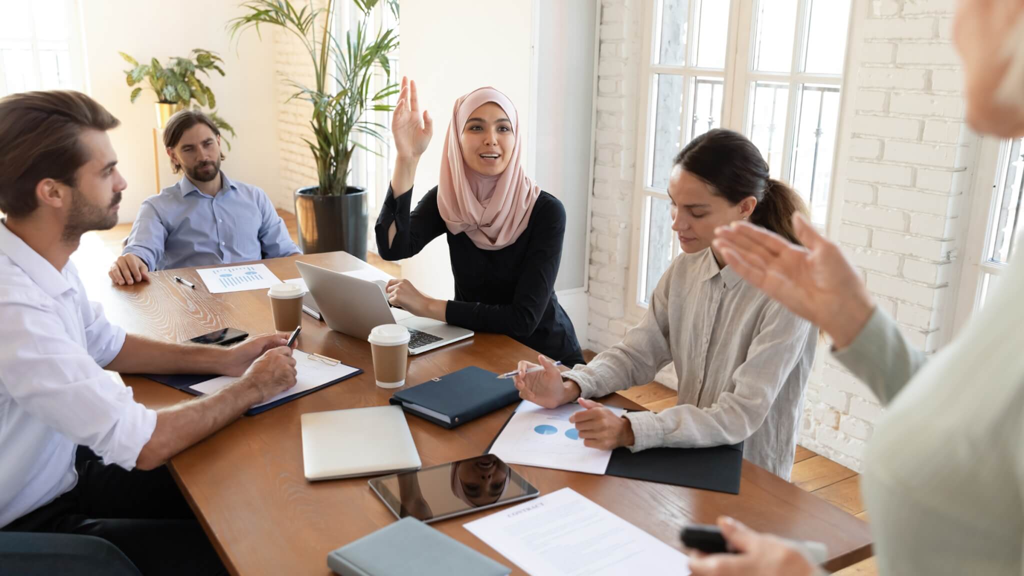 8 Ways Hubspot Encourages Active Participation in Meetings